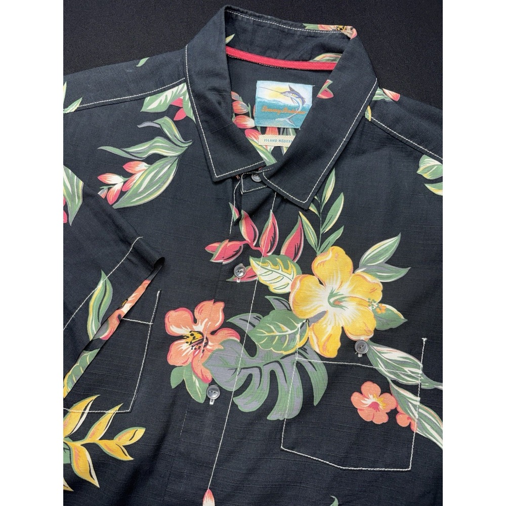Tommy Bahama Silk Mens Large Modern Fit Black Hawaiian Shirt Floral Tropical